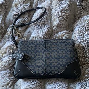 Navy Blue Vintage authentic coach wristlet 🦋